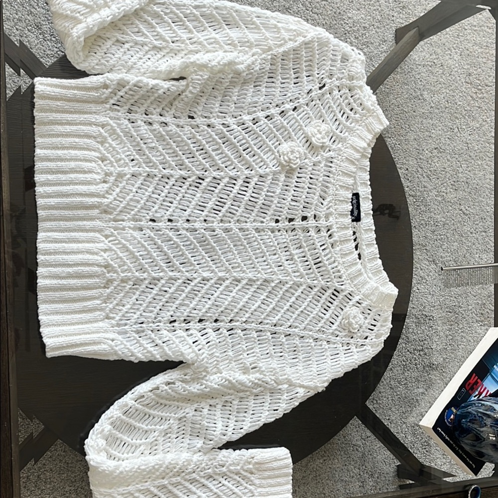 White Knit Women's Sweater.  Like new worn once.